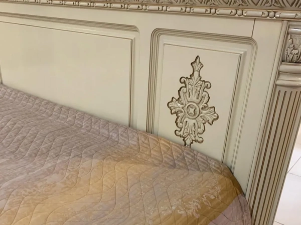 Кровать 160 "Венеция Люкс" Слоновая кость 362  купить в интернет магазине Мебель из массива. Звоните +7 495 961-63-63 Кровати из массива дерева