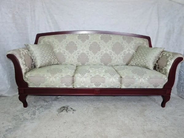 Диван из массива 3-х местный "Вивьен"  